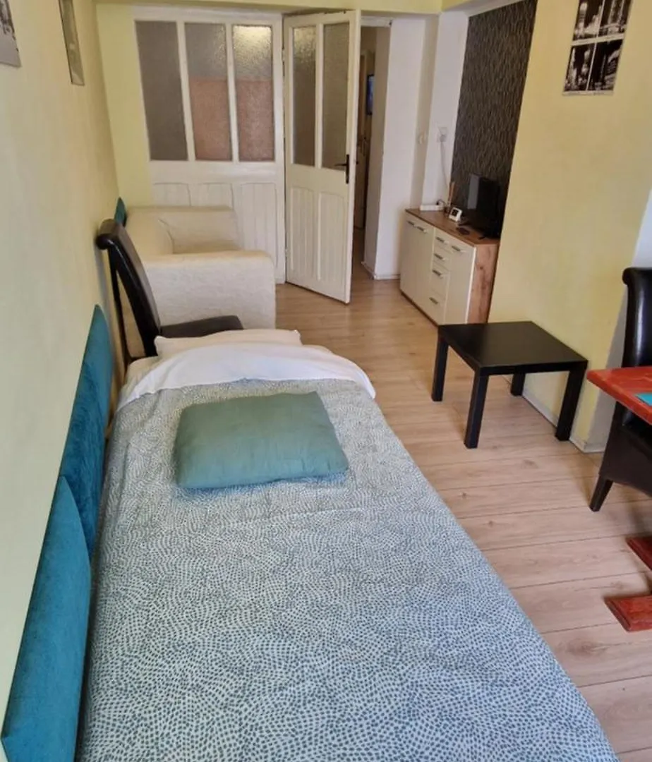 Domum Unirea, Across The Street Of Old City Center بوخارست 0*,  رومانيا