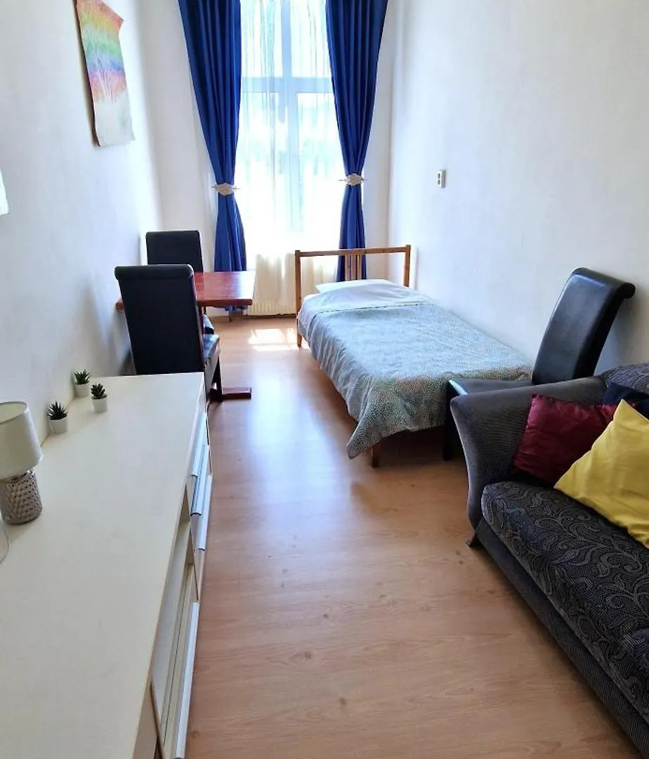 Domum Unirea, Across The Street Of Old City Center بوخارست 0*,  رومانيا