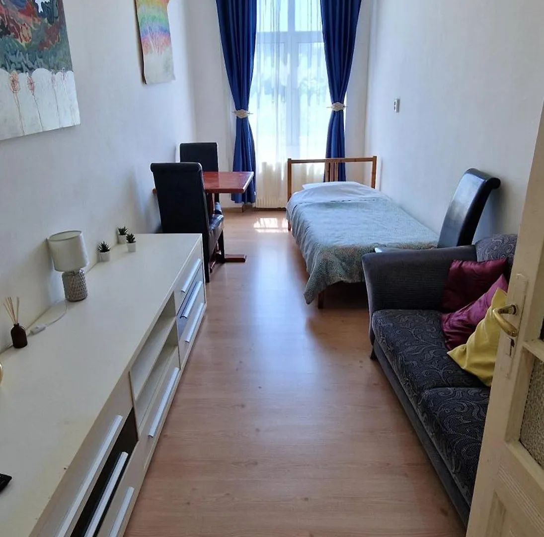 شقة Domum Unirea, Across The Street Of Old City Center بوخارست