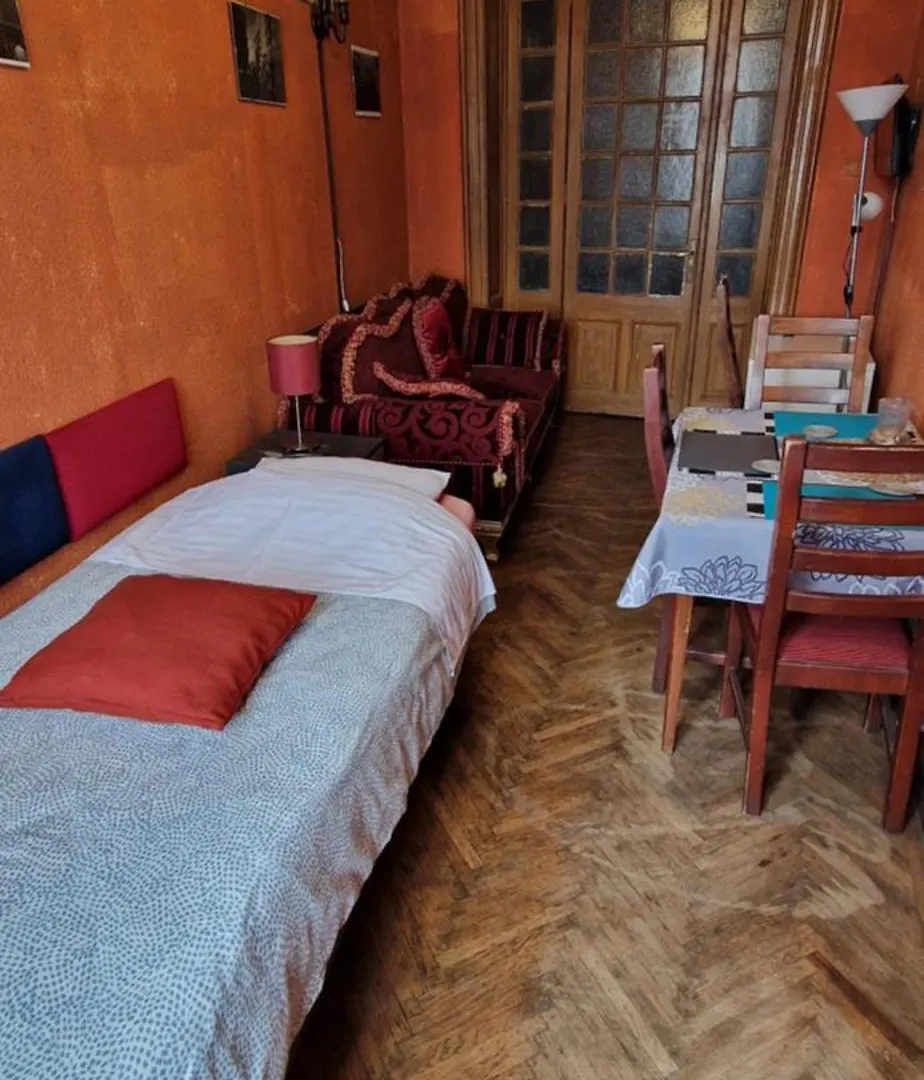 Apartment Domum Unirea, Across The Street Of Old City Center Bucharest Romania